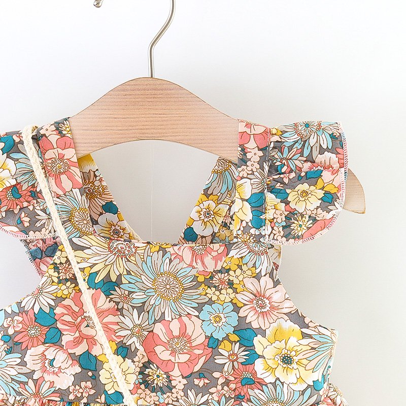 Kinderkleid mit Blumenmuster inkl. Tasche