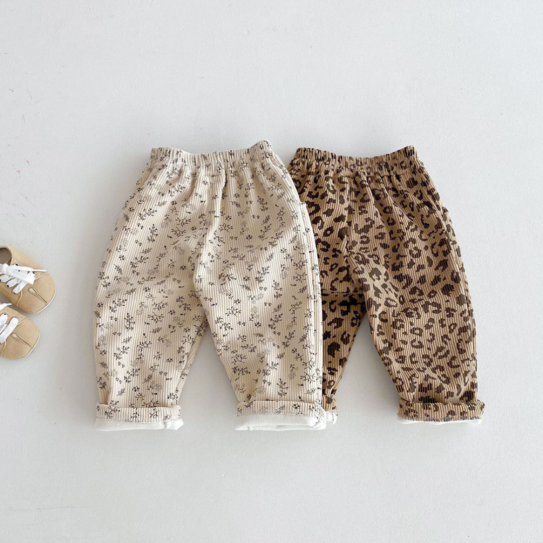 Kinderhose mit Leo-Print