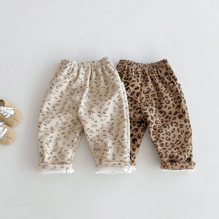 Kinderhose mit Leo-Print