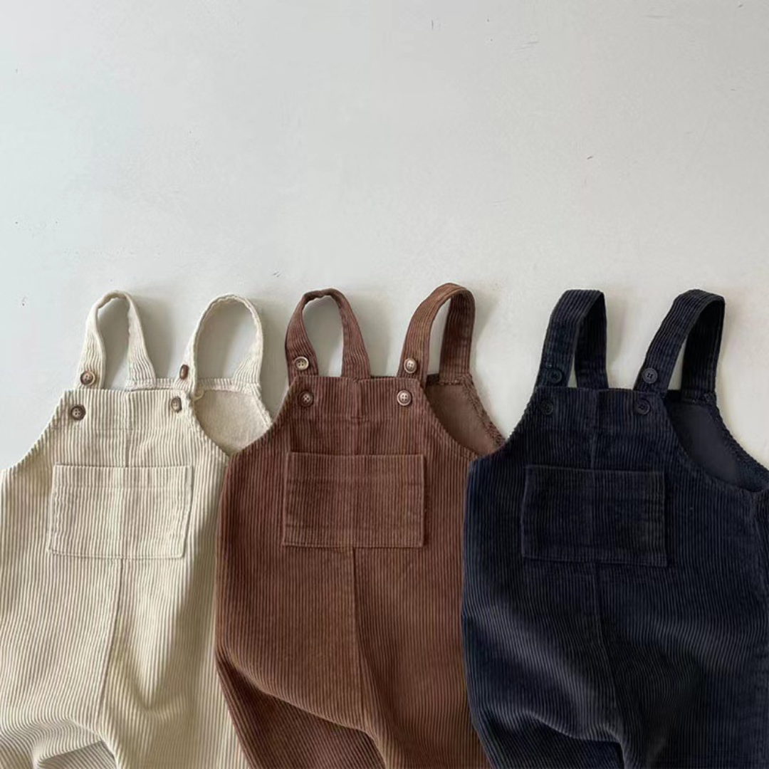 Kuschelige Baby-Overalls aus Baumwolle