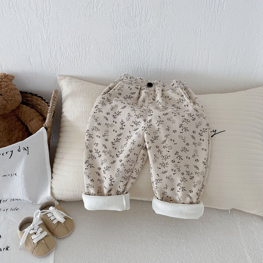Kinderhose mit Leo-Print