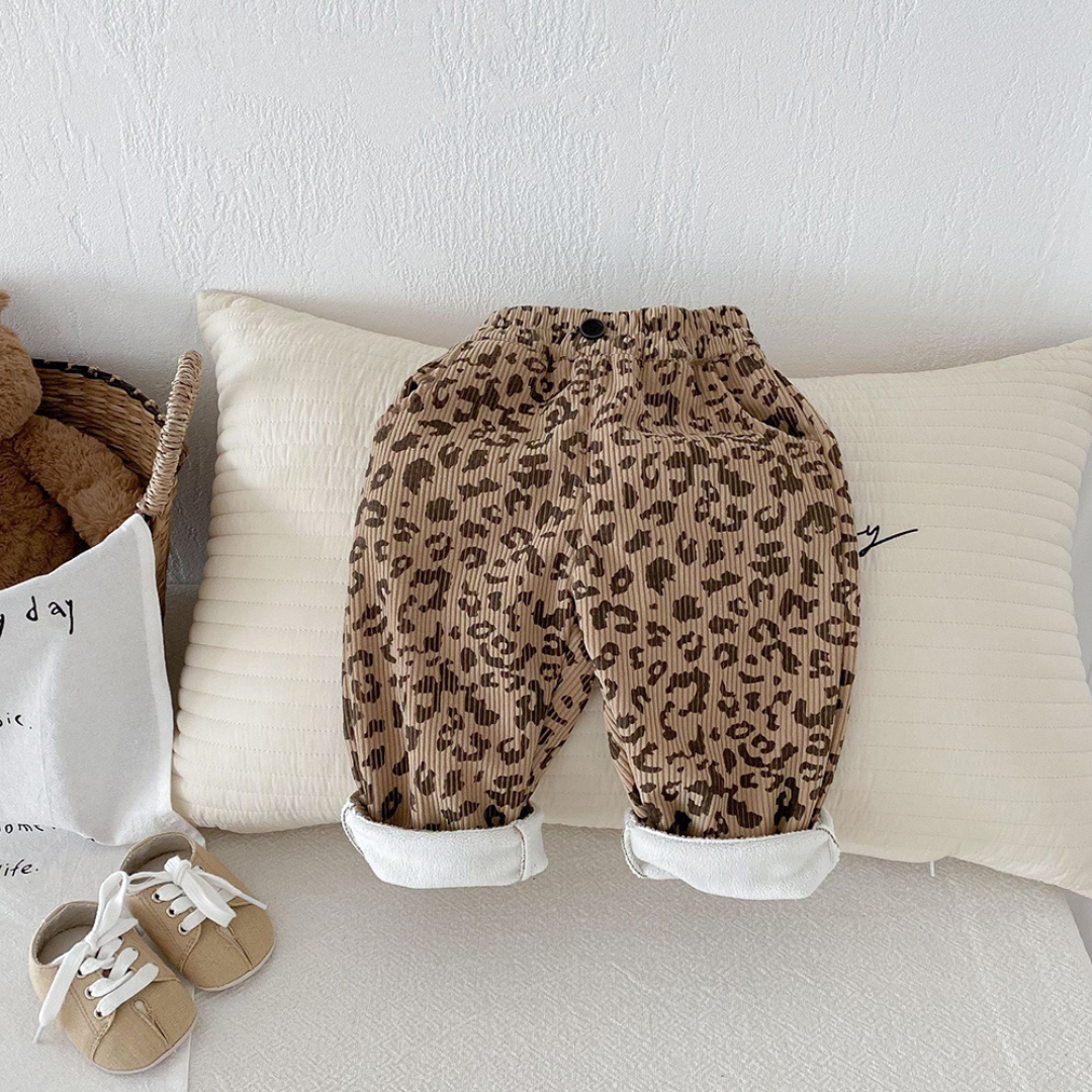 Kinderhose mit Leo-Print
